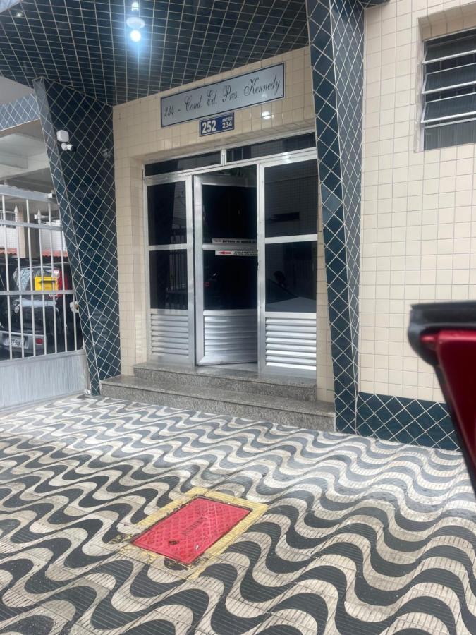 Appartamento Apto 5 Pessoas Canto Do Forte Av Mallet Praia Grande Esterno foto