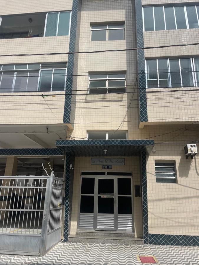 Appartamento Apto 5 Pessoas Canto Do Forte Av Mallet Praia Grande Esterno foto